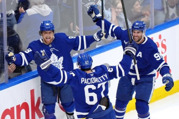 Leafs top Panthers in Game 1, lose Stolarz